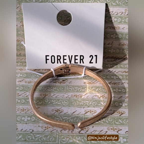 Gold and Bronze Mixed Bracelet/Bangle Bundle - Picture 9 of 11